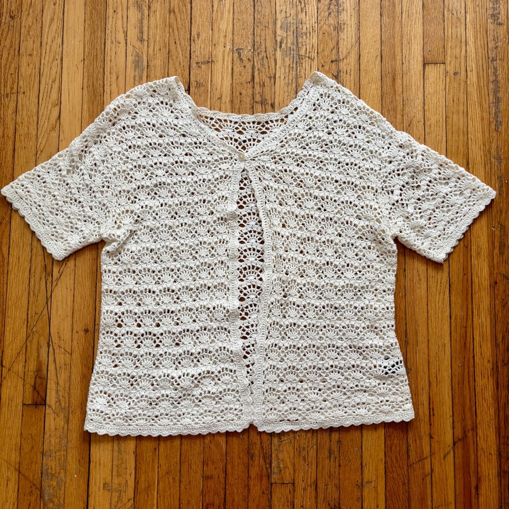 Vintage cream white crochet knit button up cardigan t-shirt